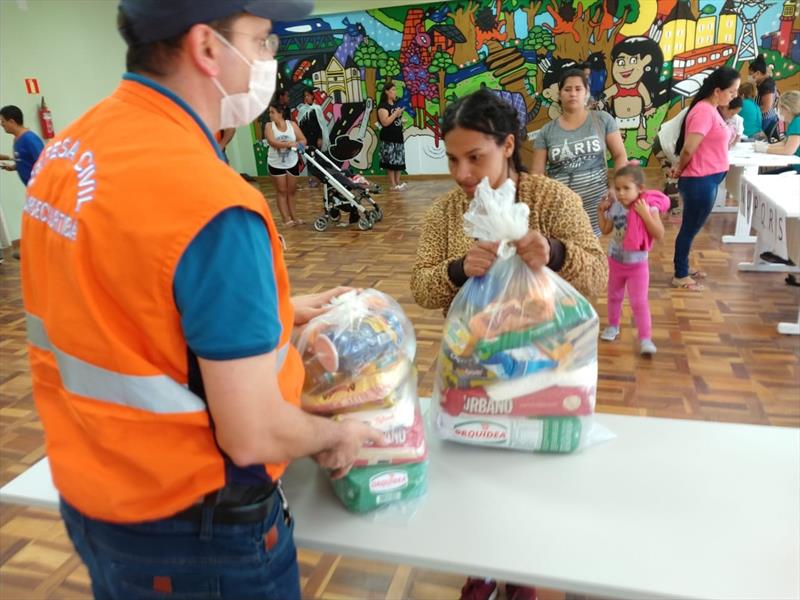 Ações do município no combate ao coronavírus.
 - Na imagem, entrega de cestas básicas.
Foto: Divulgação
