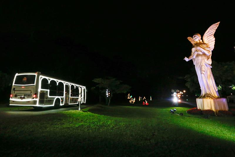 Caminho de Luz leva experiência natalina inédita ao Parque Barigui Prefeitura de Curitiba Caminho de Luz leva experiência natalina inédita ao Parque Barigui Prefeitura de Curitiba