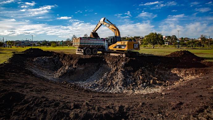 Ribeirão dos Padilhas passa por obras de perfilamento e a implantação de bacias de detenção. As obras fazem parte do programa Curitiba Contra Cheias - Curitiba, 02/07/2020 - Foto: Daniel Castellano / SMCS