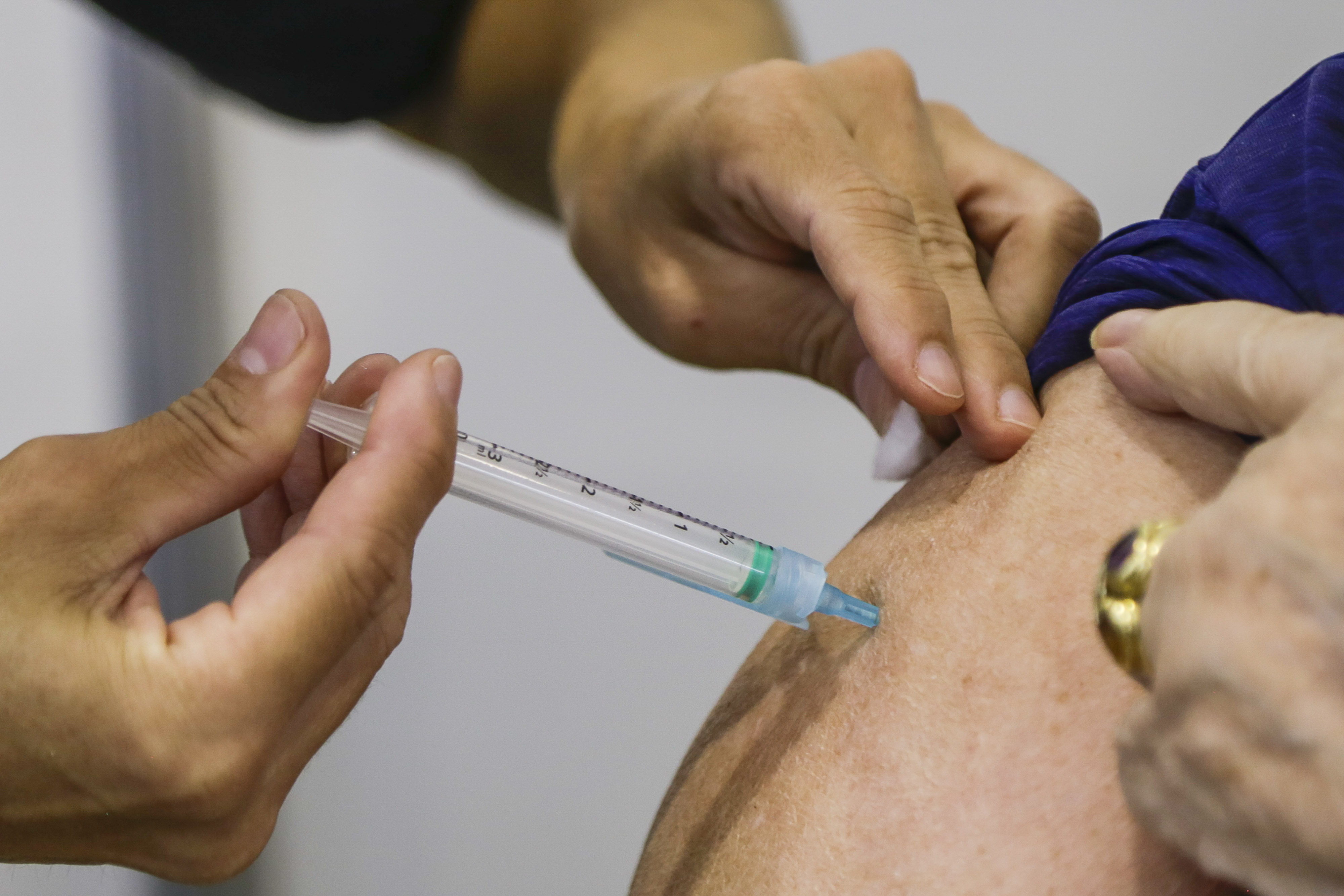Veja o cronograma de vacinação da segunda dose - Coronavírus - Prefeitura  de Curitiba
