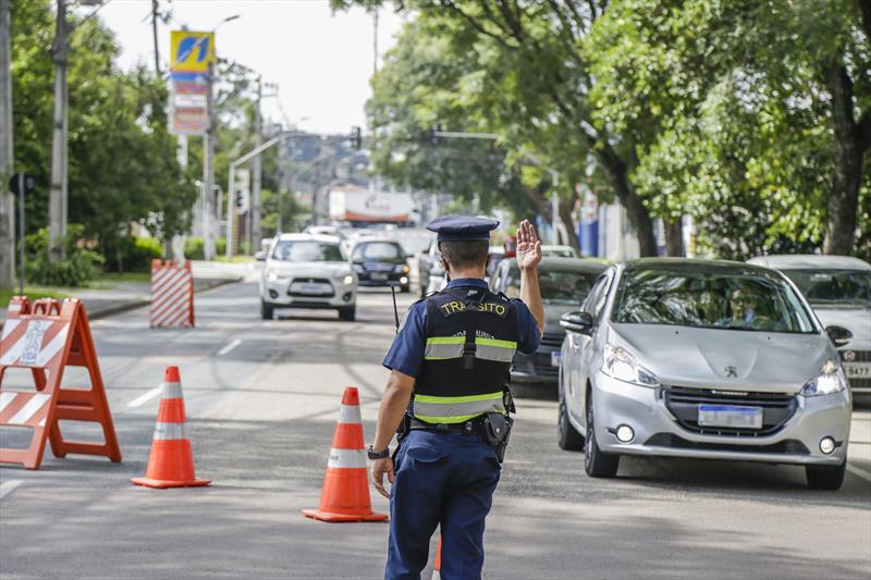 Guarda Municipal realiza blitz de trânsito na Avenida Senador Salgado Filho. Curitiba, 18/02/2021. Foto: Pedro Ribas/SMCS