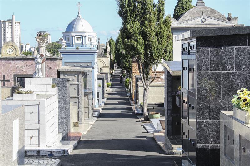 Cemitérios municipais fecham para visitação. Foto: Hully Paiva/SMCS