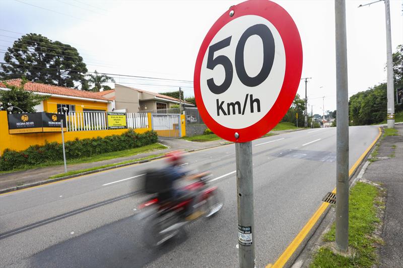 A Superintendência de Trânsito (Setran) vai padronizar em 50 km/h o limite de velocidade em diversas ruas da cidade. Foto: Daniel Castellano / SMCS (arquivo)
