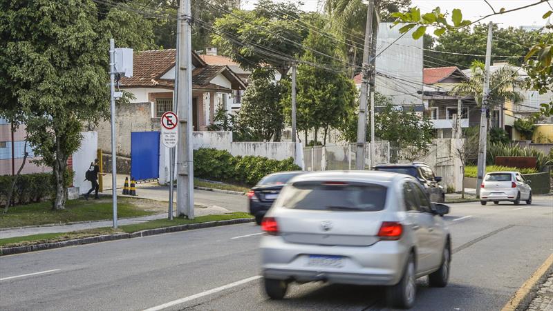 Novos radares flagram veículos que tentam burlar leis de trânsito. Foto: Pedro Ribas/SMCS