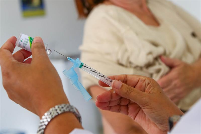 Saúde abre vacina da gripe para toda a população.
Foto: Daniel Castellano / SMCS