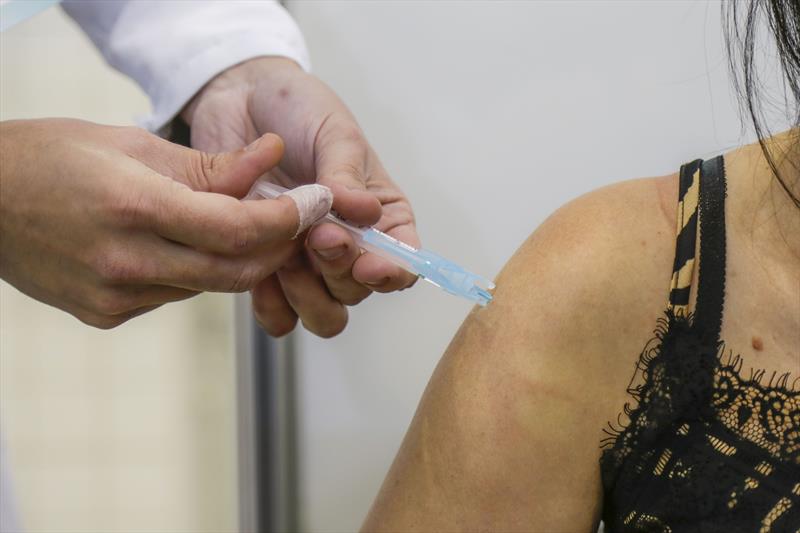 vacinação para 41 e 42 anos. Foto: Pedro Ribas/SMCS
