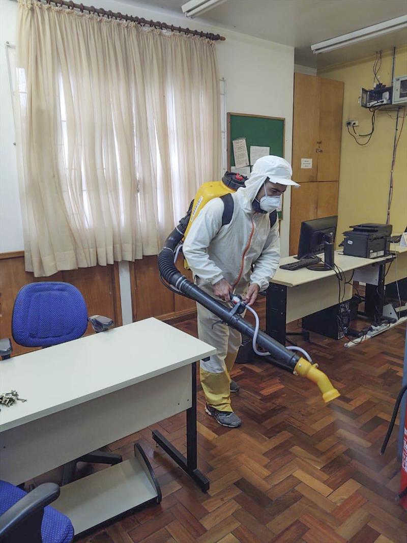 Prefeitura de Curitiba inicia sanitizações nas escolas antes do retorno híbrido.
Foto: Divulgação