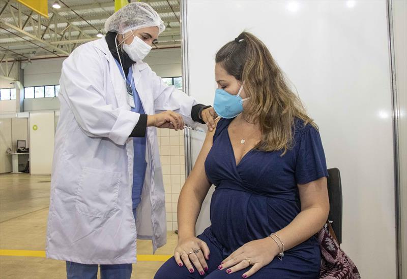 Aplicação de primeira dose segue para gestantes e puérperas na quinta. Foto: Ricardo Marajó/SMCS