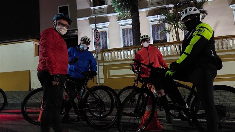 Pedala Curitiba da CIC e do Bairro Novo celebram o Dia Mundial Sem Carro.
Foto: Divulgação