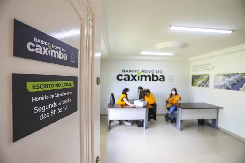 Inauguração do escritório Escritório Local do Caximba (ELO) que funcionará como um plantão permanente da Companhia de Habitação Popular de Curitiba (Cohab) - Curitiba, 09/11/2021 - Foto: Daniel Castellano / SMCS