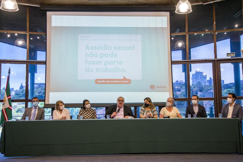 Prefeito Rafael Greca abre o evento Estratégias para Prevenção e Combate ao Assédio Sexual na PMC. Curitiba, 17/11/2021. Foto: Pedro Ribas/SMCS