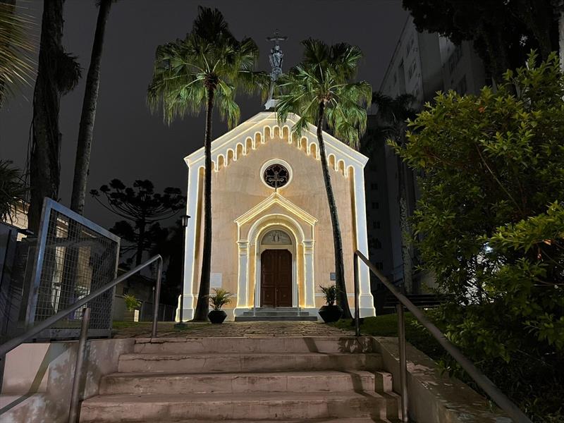 A Capela Nossa Senhora da Glória recebeu uma decoração especial neste fim de ano.
Foto: Divulgação
