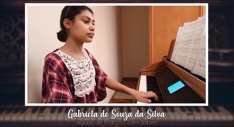 Professores – Aulas de piano para crianças, jovens e adultos