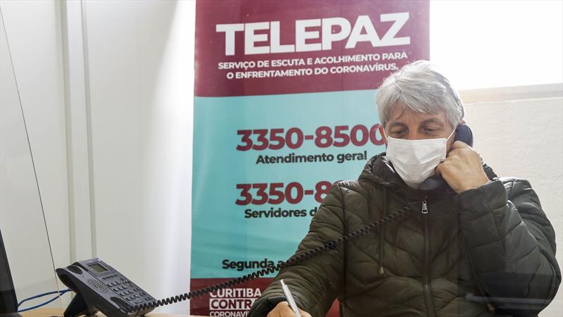 TelePaz, serviço gratuito de acolhimento emocional para os servidores e à população durante a pandemia da covid-19. Curitiba, 16/08/2021. Foto: Pedro Ribas/SMCS