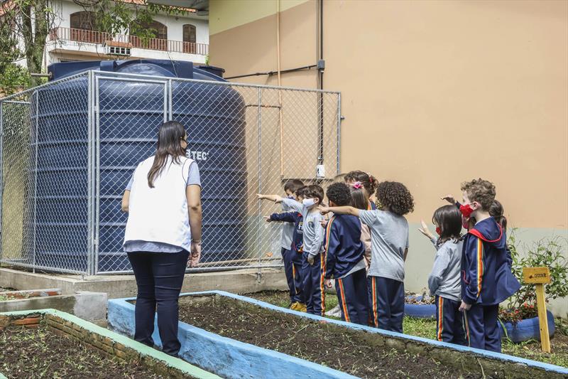 Novas cisternas em escolas e Centros Municipais de Educação Infantil, para reserva de água potável.
- Na imagem,  Escola Municipal Mirazinha Braga, na Vista Alegre. Curitiba, 29/09/2021. Foto: Hully Paiva/SMCS