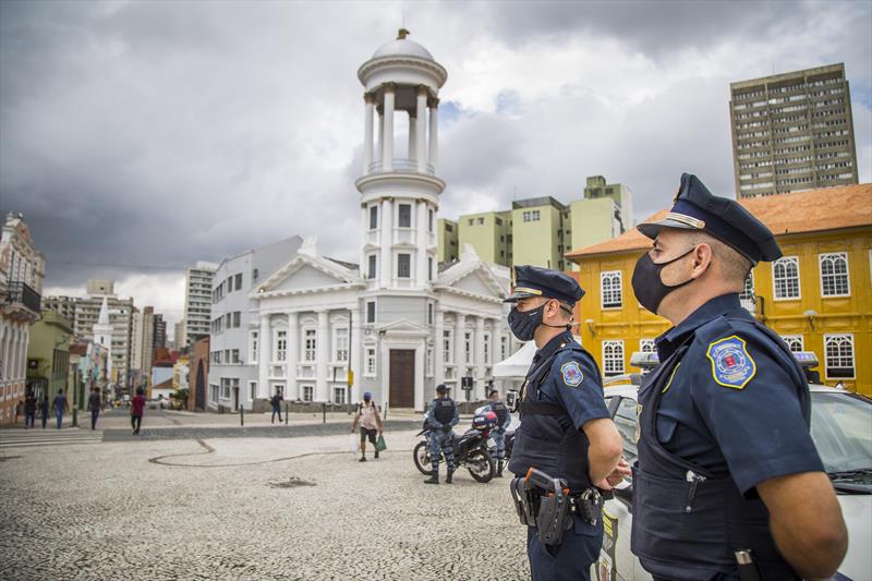 A Guarda Municipal aumenta o efetivo para a região do Largo da Ordem. Foto: Pedro Ribas/SMCS