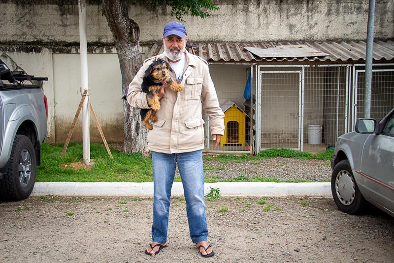 Eduardo Santos Bergamo, 54 anos, aceitou atendimento da FAS e foi encaminhado para a Unidade de Acolhimento Bairro Novo, no Sítio Cercado.
Fotos: Sandra Lima/FAS