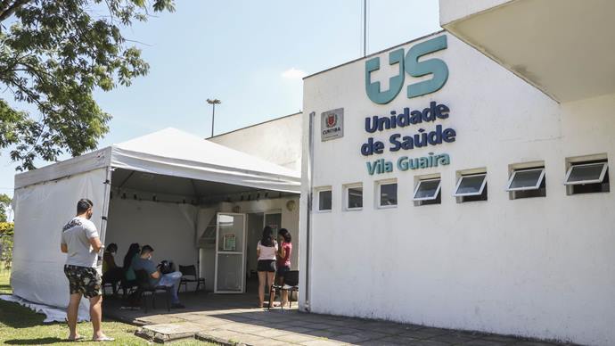 Quinze unidades de saúde funcionarão como PA neste sábado.
- Na imagem, US Vila Guaira. 
Foto: Hully Paiva/SMCS