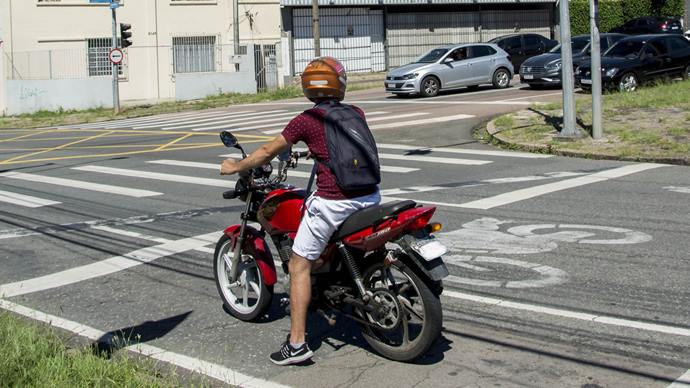 Motociclista é quem mais morre no trânsito de Curitiba.
Foto: Levy Ferreira/SMCS