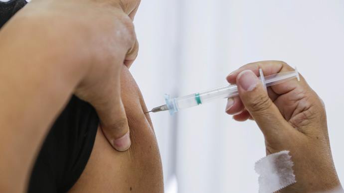 Na segunda-feira, vacinação é ampliada para pessoas com comorbidades com 25 anos ou mais. Foto: Pedro Ribas/SMCS