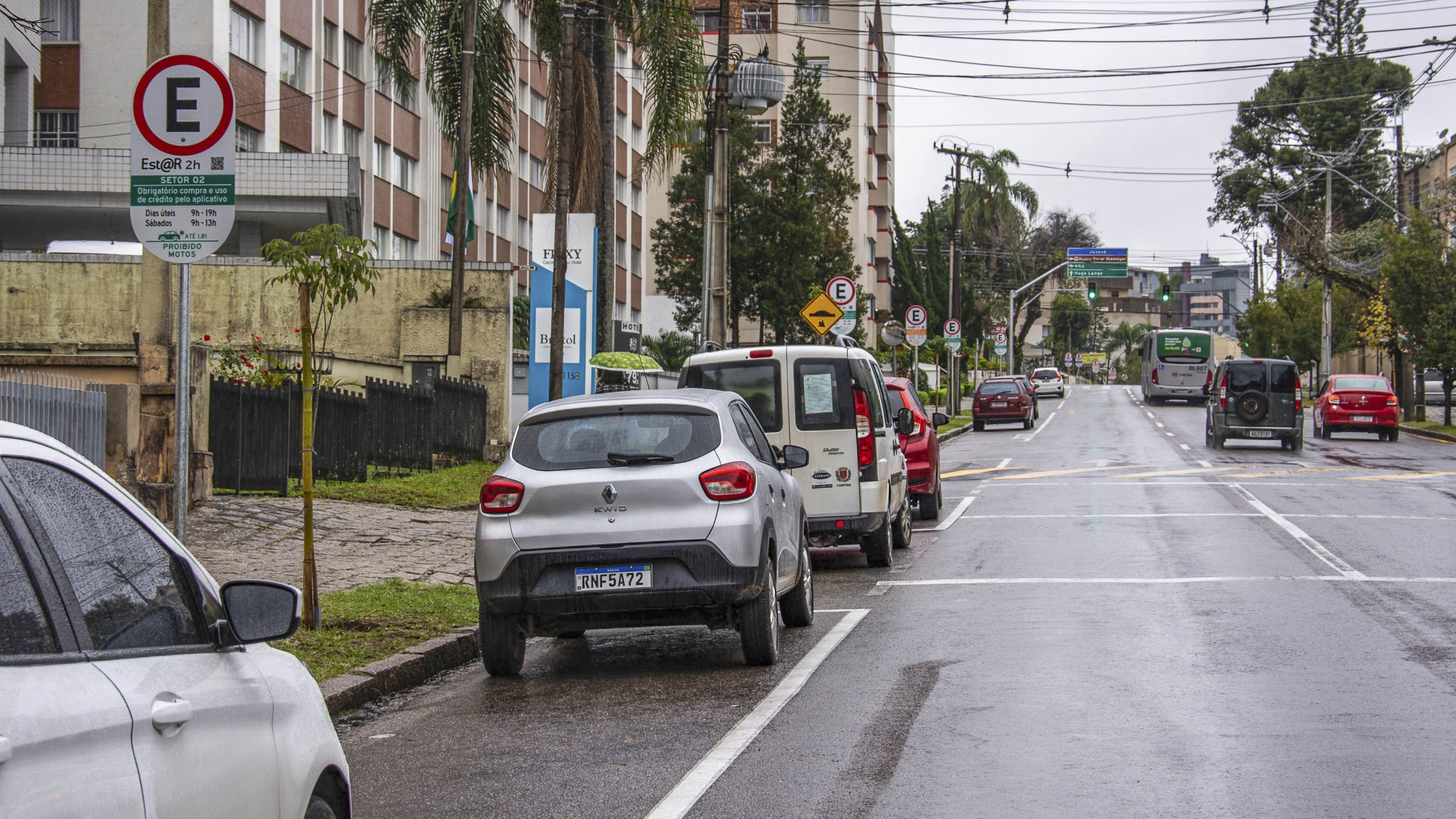 Corrida de rua altera trânsito nos bairros Centro Cívico e Ahú, em Curitiba,  no domingo (19), Paraná