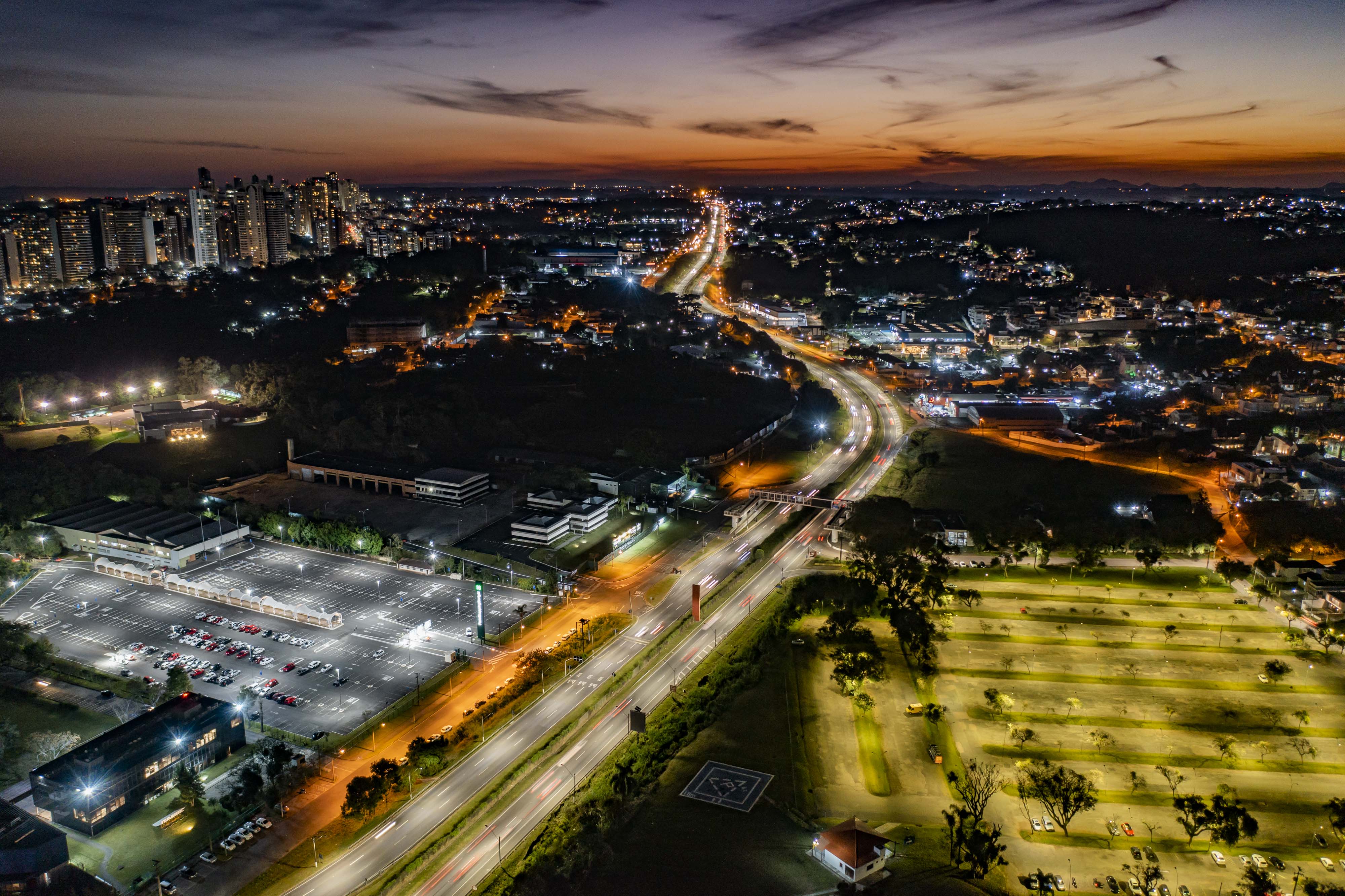 Trecho urbano da BR-277 ganha nova iluminação em tecnologia LED -  Prefeitura de Curitiba