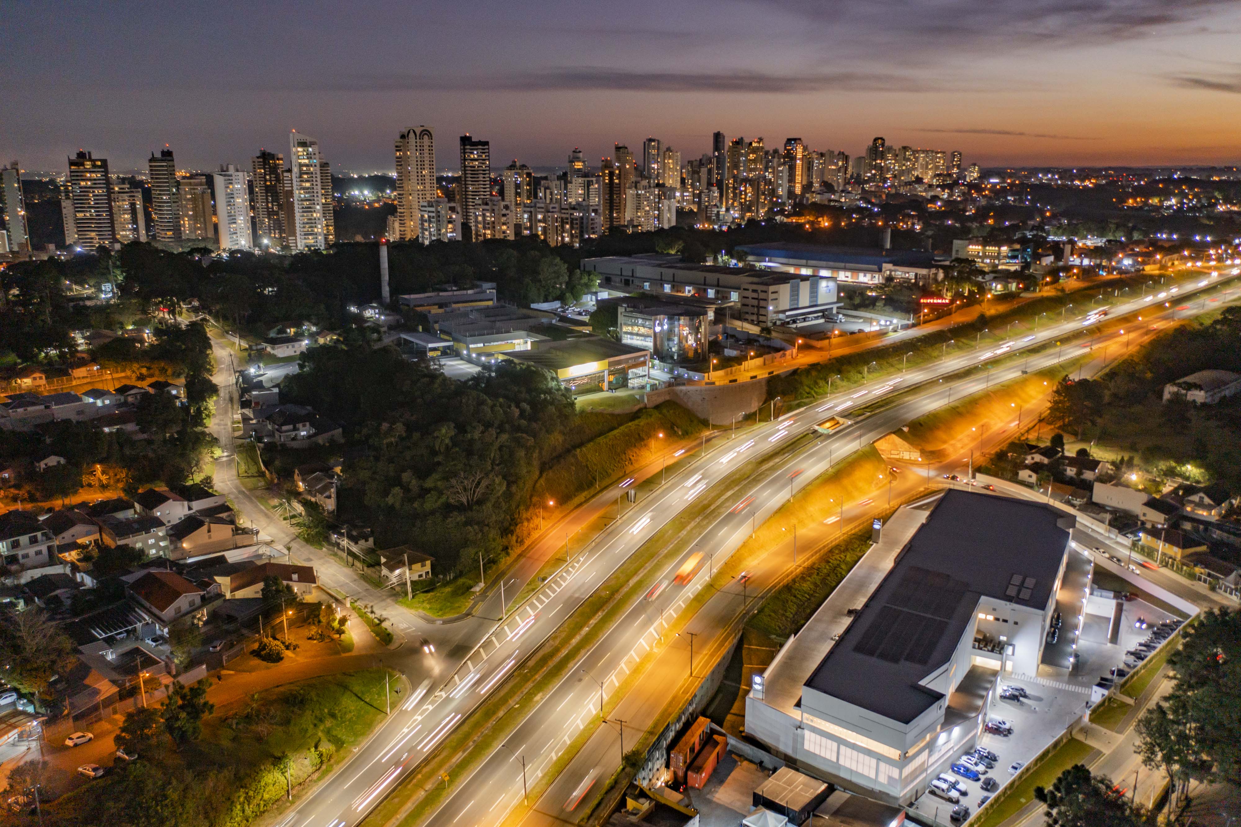 Trecho urbano da BR-277 ganha nova iluminação em tecnologia LED -  Prefeitura de Curitiba