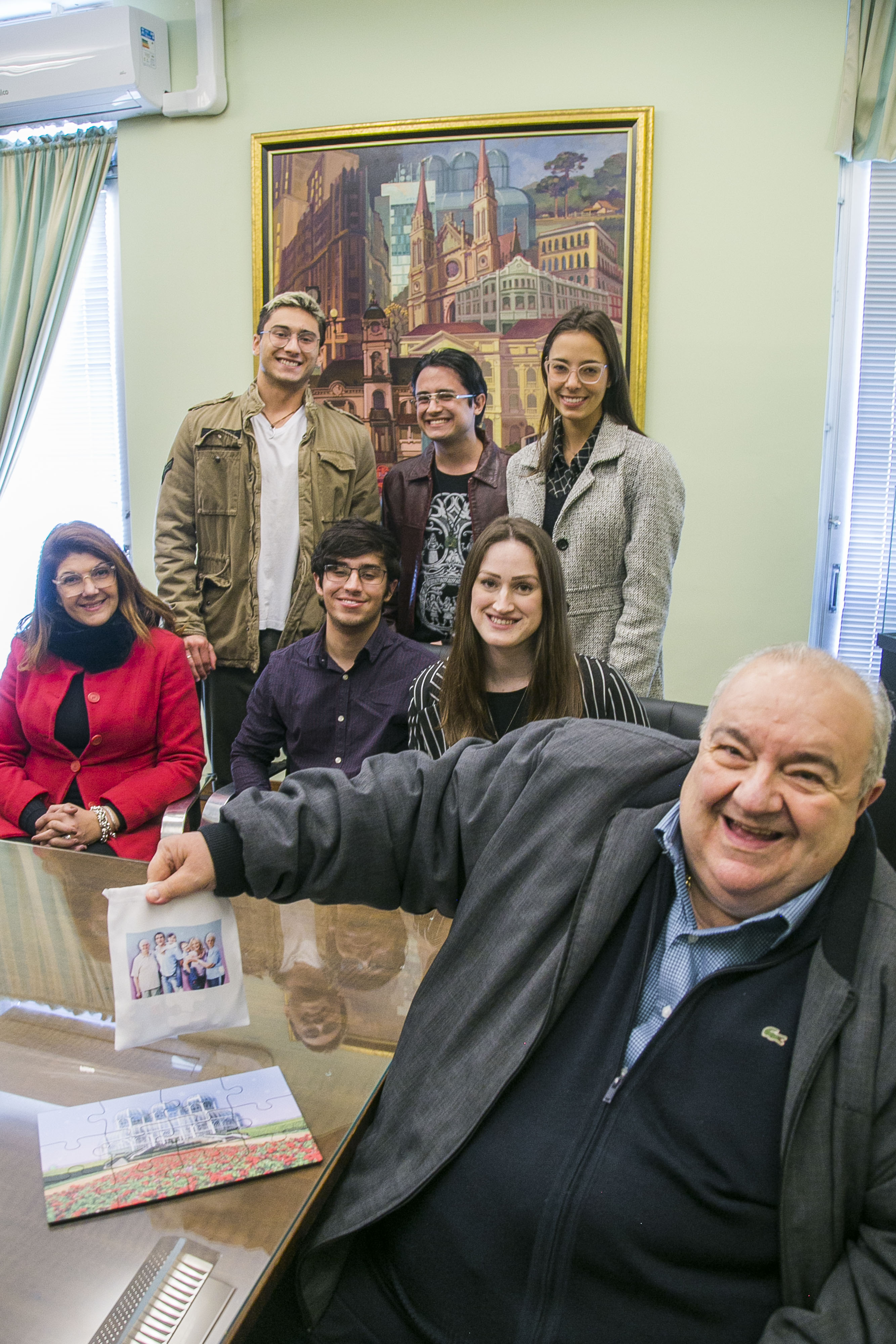 Estudantes apresentam jogos de estimulação cognitiva para pacientes com  Alzheimer - Prefeitura de Curitiba