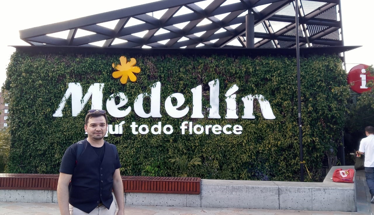 Curitiba e Medellín