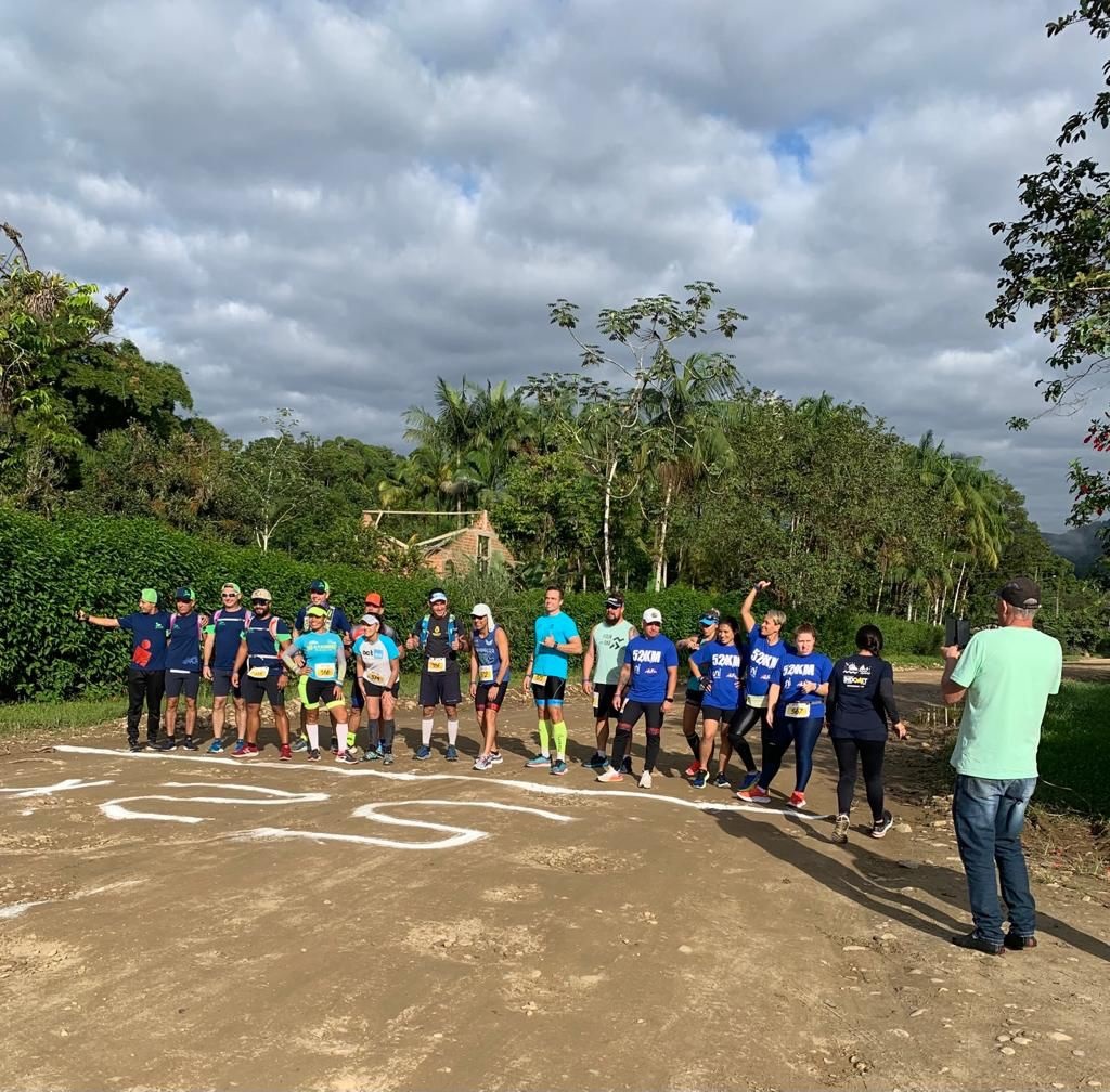 Guarda Municipal acaba com disputa de corrida entre carros de luxo -  Prefeitura de Curitiba