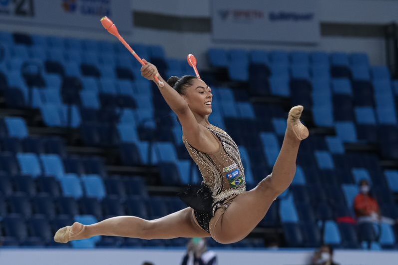 Conjunto do Brasil é 6º no Mundial de Ginástica Rítmica e vai às Olimpíadas