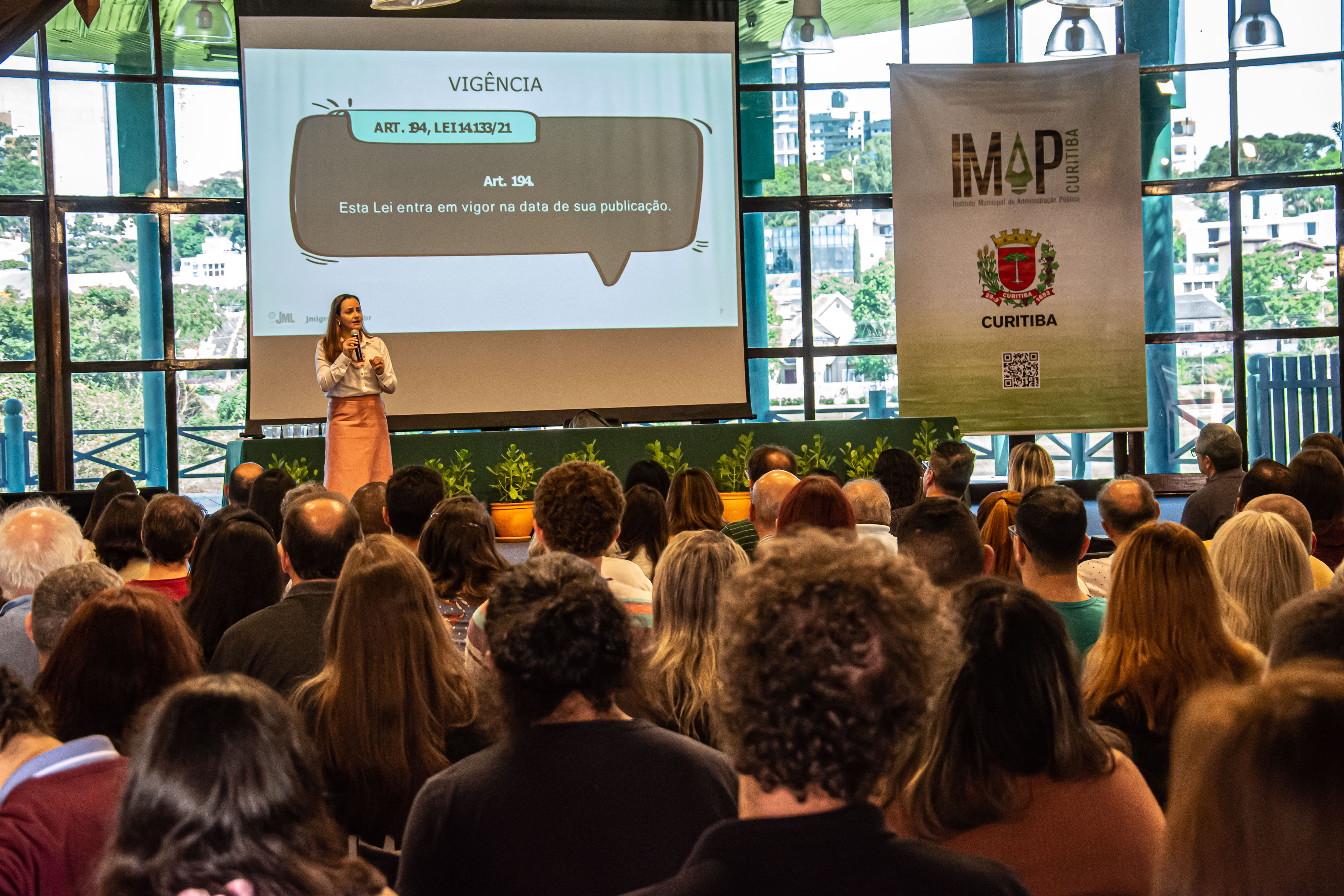 Servidores lotam o Complexo Barigui no primeiro dia do curso sobre a