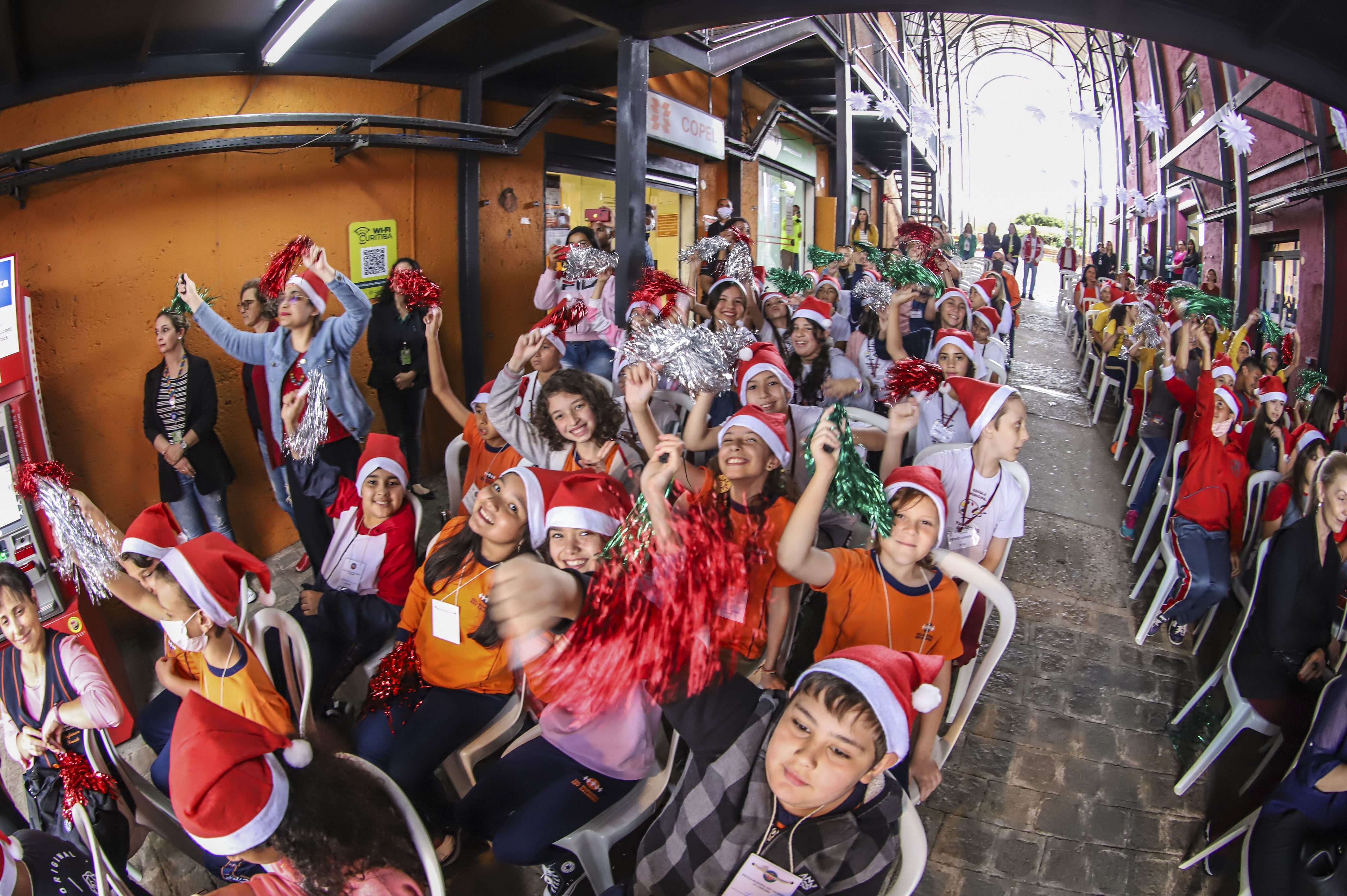 Natal Luz dos Pinhais na Rua da Cidadania do Boa Vista