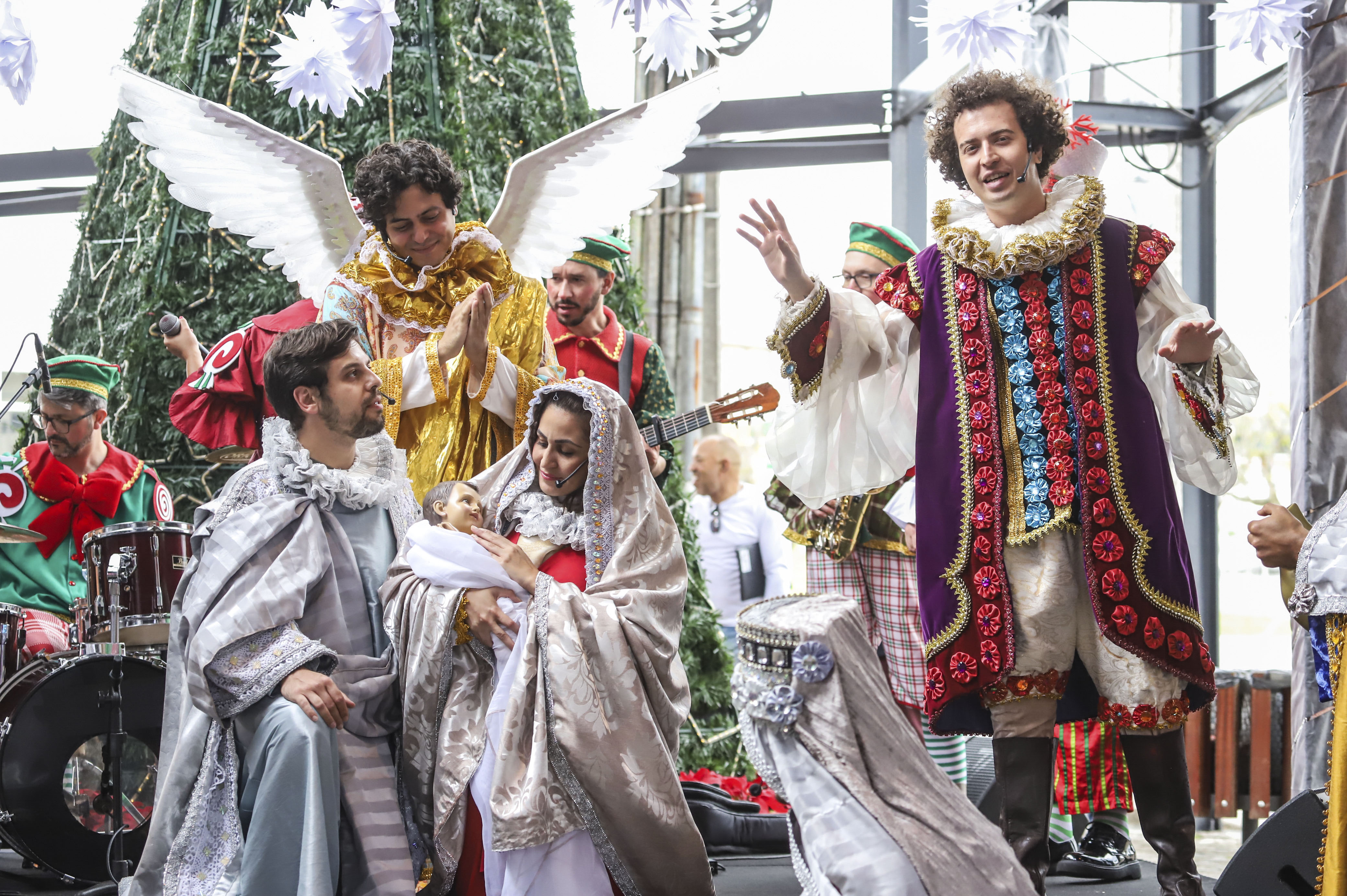 Natal Luz dos Pinhais na Rua da Cidadania do Boa Vista