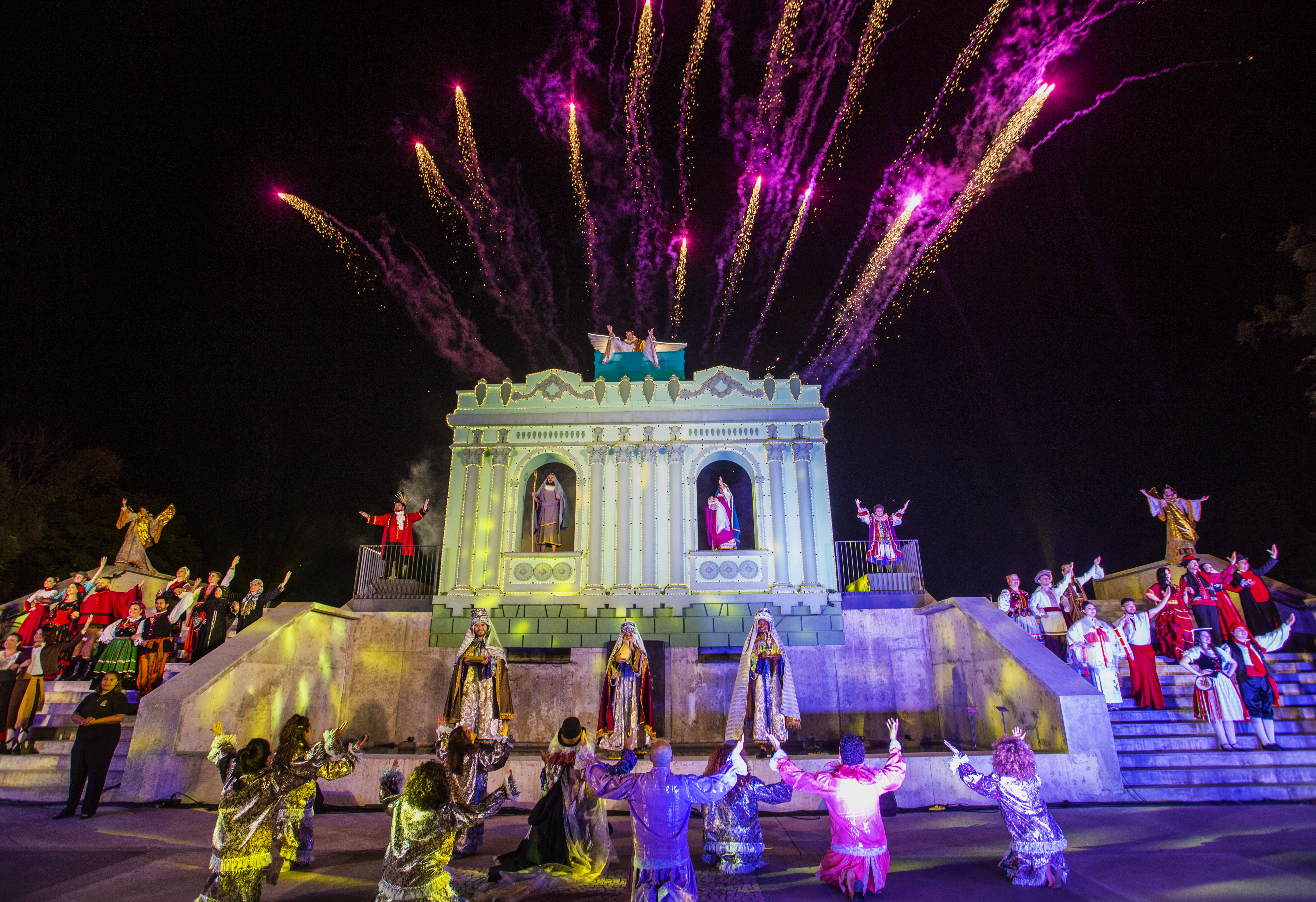 Evento do mundo bruxo comemora o Natal do Ministério da Magia Paraná no  Souq Curitiba - Gazeta de Pinheiros