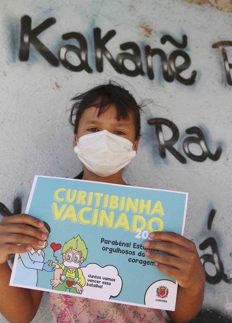 Vacinação infantil na Aldeia Kakanê Porã. Na imagem, Emilly Vitoria Vieira.Curitiba, 17/01/2022. Foto: Lucilia Guimarães/SMCS
