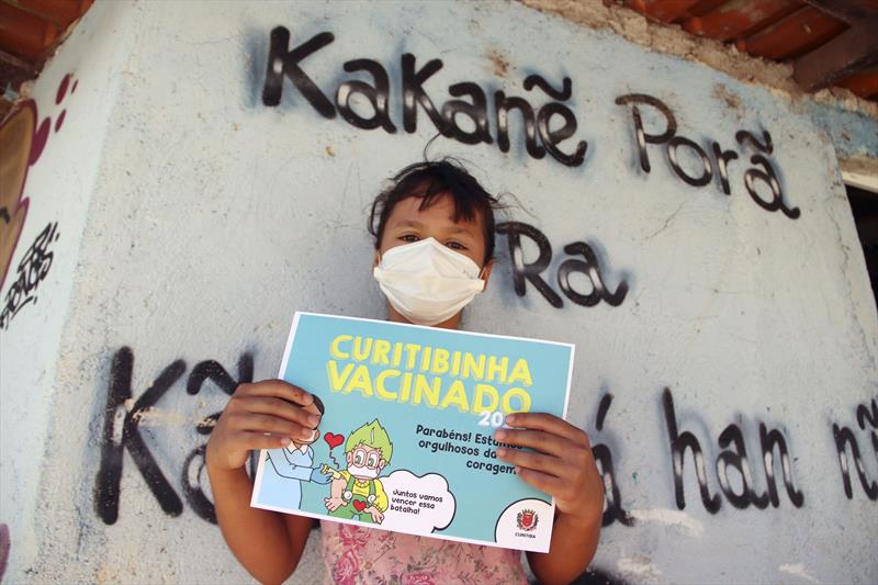 Vacinação infantil na Aldeia Kakanê Porã. Na imagem, Emilly Vitoria Vieira.Curitiba, 17/01/2022. Foto: Lucilia Guimarães/SMCS