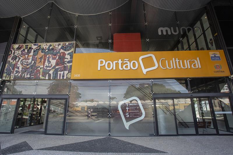  Instalação da nova iluminação cênica no Museu Municipal de Arte (MUMA) – Portão Cultural.  Curitiba, 25/01/2022. Foto: Ricardo Marajó/SMCS