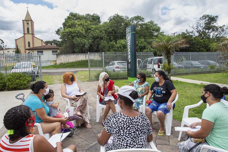 Cohab e Assessoria de Direitos Humanos da Prefeitura promoveram uma consulta pública com as mulheres da Vila 29 de Outubro. Curitiba, 03/02/2022. Foto: Ricardo Marajó/SMCS