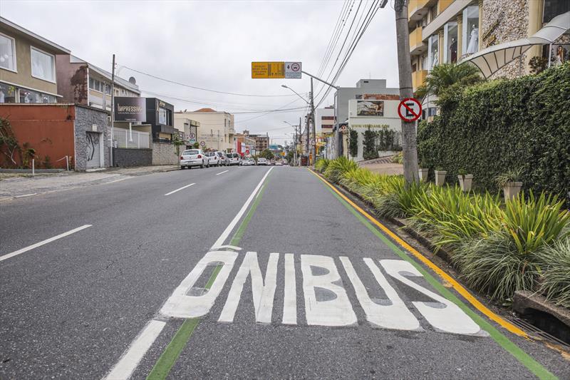 Urbs atualiza regras para táxi em faixa exclusiva. 
Foto: Daniel Castellano / SMCS