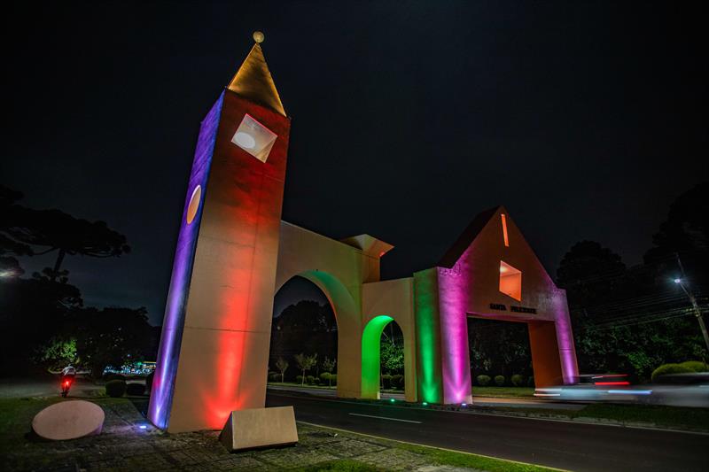 Nova iluminação cênica no Portal de Santa Felicidade - Curitiba, 21/03/2022 - Foto: Daniel Castellano / SMCS
