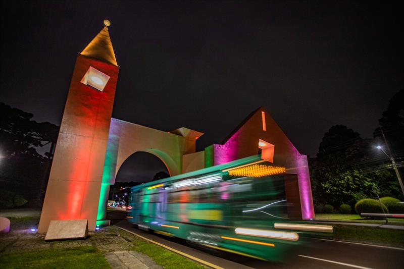 Nova iluminação cênica no Portal de Santa Felicidade - Curitiba, 21/03/2022 - Foto: Daniel Castellano / SMCS
