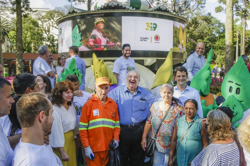 Prefeito Rafael Greca lança a nova Família Folhas, no Passeio Público. Curitiba, 29/03/2022. Foto: Pedro Ribas/SMCS