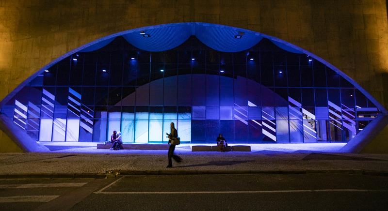 Nova iluminação cênica na fachada do prédio do MUMA - Portão Cultural, no bairro do Portão - Curitiba, 04/04/2022 - Foto: Daniel Castellano / SMCS
