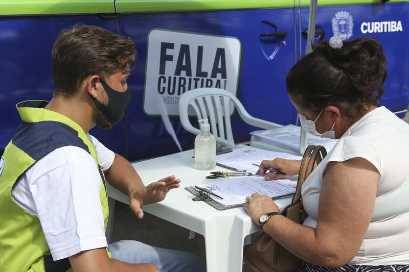 O Fala Curitiba é para resolver questões que exigem maior planejamento.
Foto: Luiz Costa/SMCS