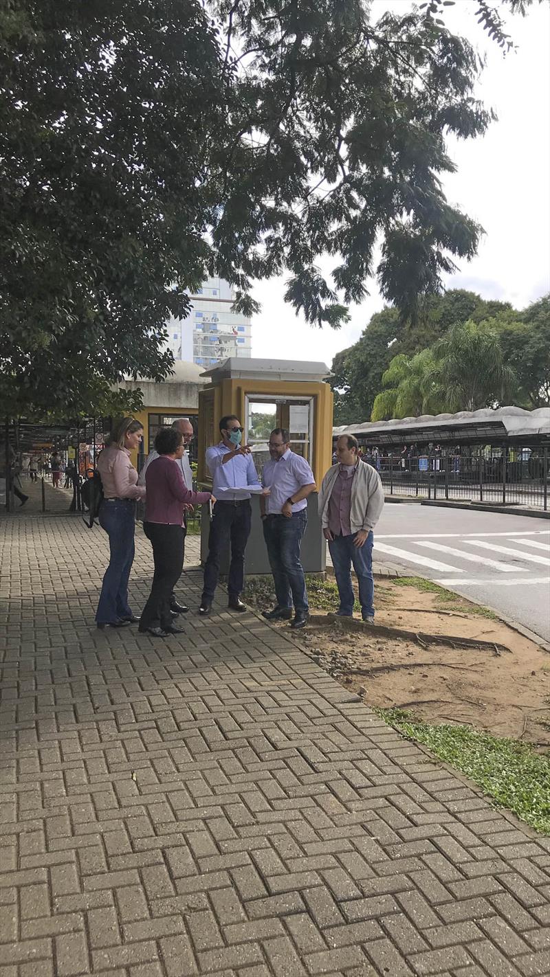 Representantes do NDB iniciam execução do programa do BRT Leste Oeste.
Foto: Anna Paula Franco/Utag/SMCS