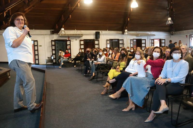Plenária da SMS no salão de atos do Barigui.
Na imagem: Beatriz Battistela, secretária municipal da saúde.
Curitiba,06/04/2022.
Foto:Luiz Costa/ SMCS.
