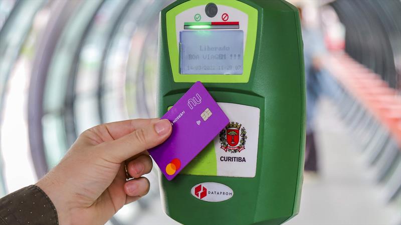 Ônibus passam aceitar cartão de débito e crédito no próximo sábado. 
Foto: Daniel Castellano / SMCS