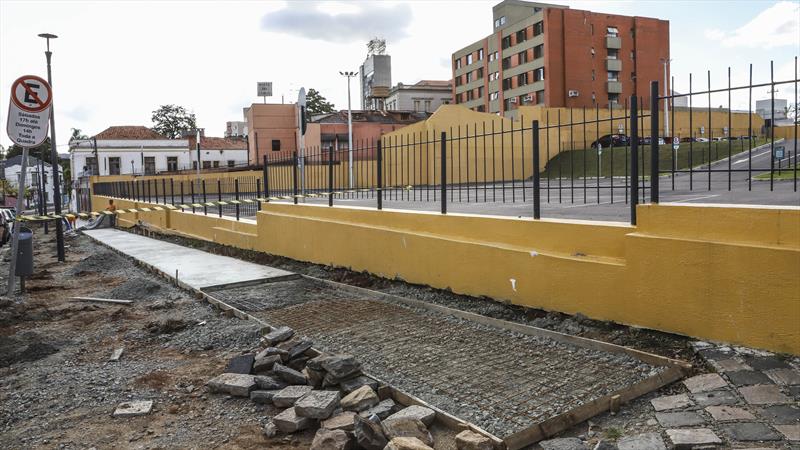 Tem início a segunda etapa de obras para acessibilidade de calçadas na Rua Kellers.
Curitiba, 19/04/2022. Foto: Hully Paiva/SMCS