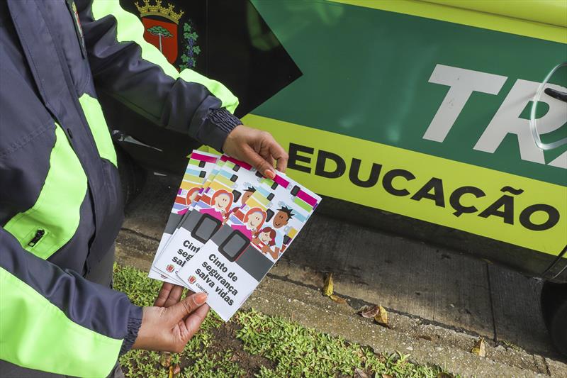 Ação educativa da campanha Maio Amarelo, na Escola Municipal Professora Maria Marli Piovesan, no Uberaba. Curitiba, 04/05/2022. Foto: Hully Paiva/SMCS